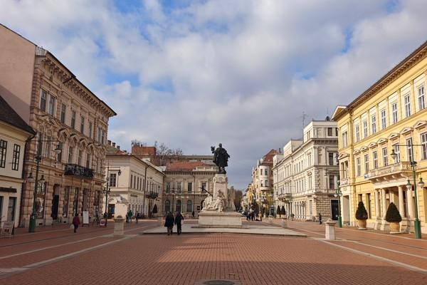 Historic landmarks and squares in Szeged