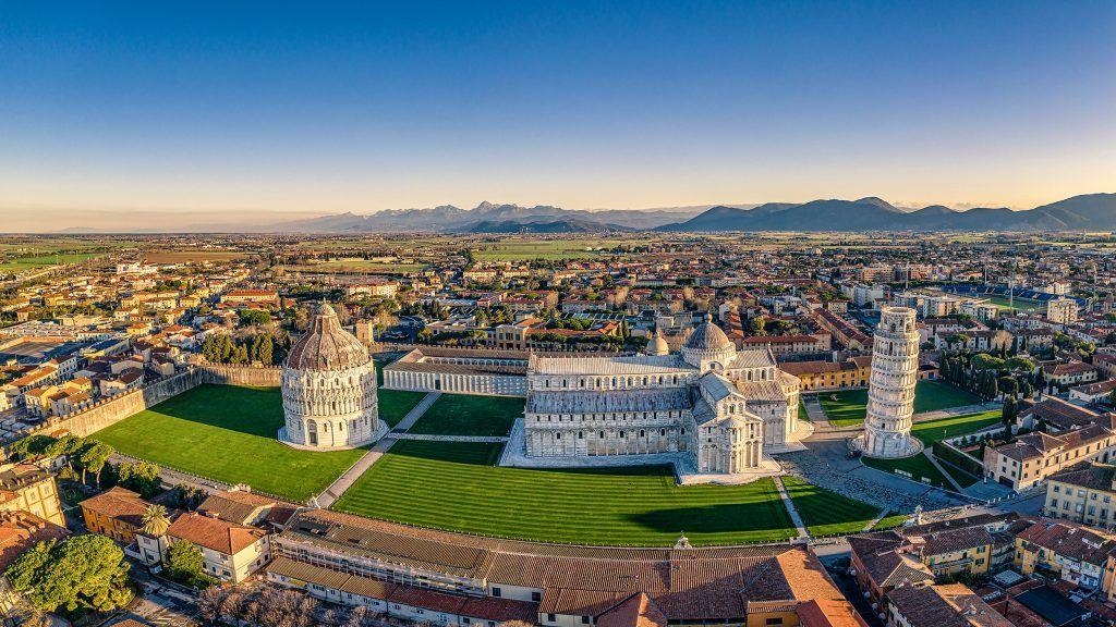 Piazza dei Miracoli Pisa Italy