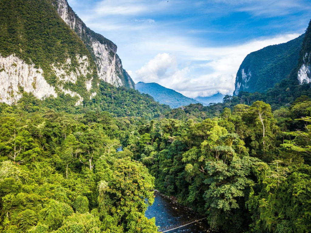 Park
Gunung Mulu National Park Miri