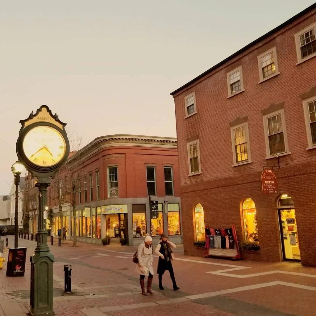 Historic downtown area of Salem travel destination.