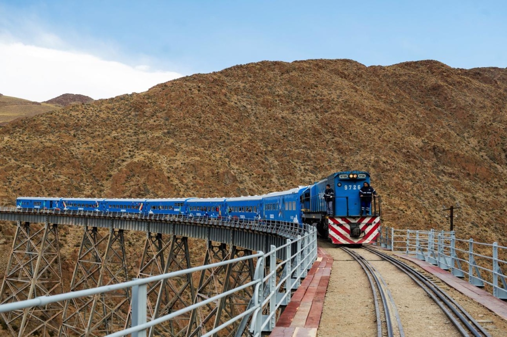 Tren a las Nubes railway in Salta Argentina.